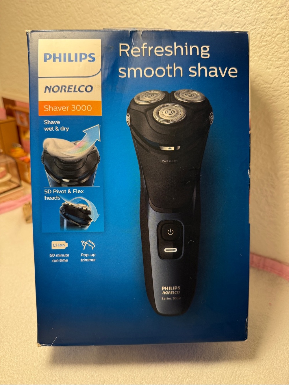 Philips Norelco Series 3000 Wet/Dry 3-Head Rotary Shaver Trimmer S3134
